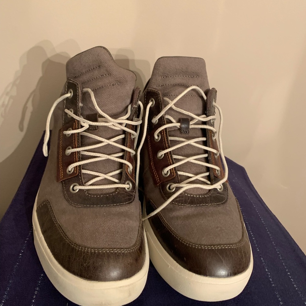 Timberland Shoes like new 10.5